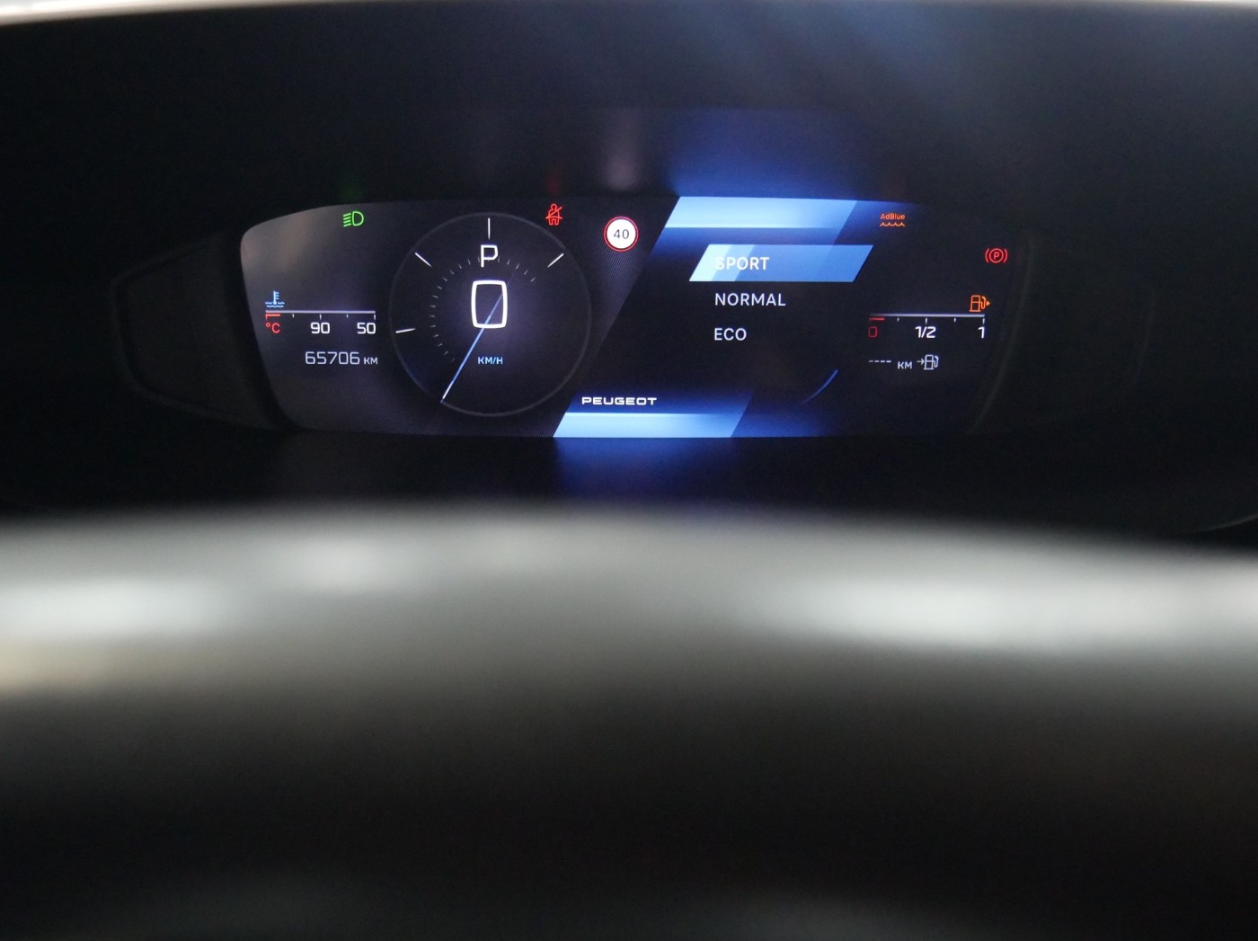 PEUGEOT 308