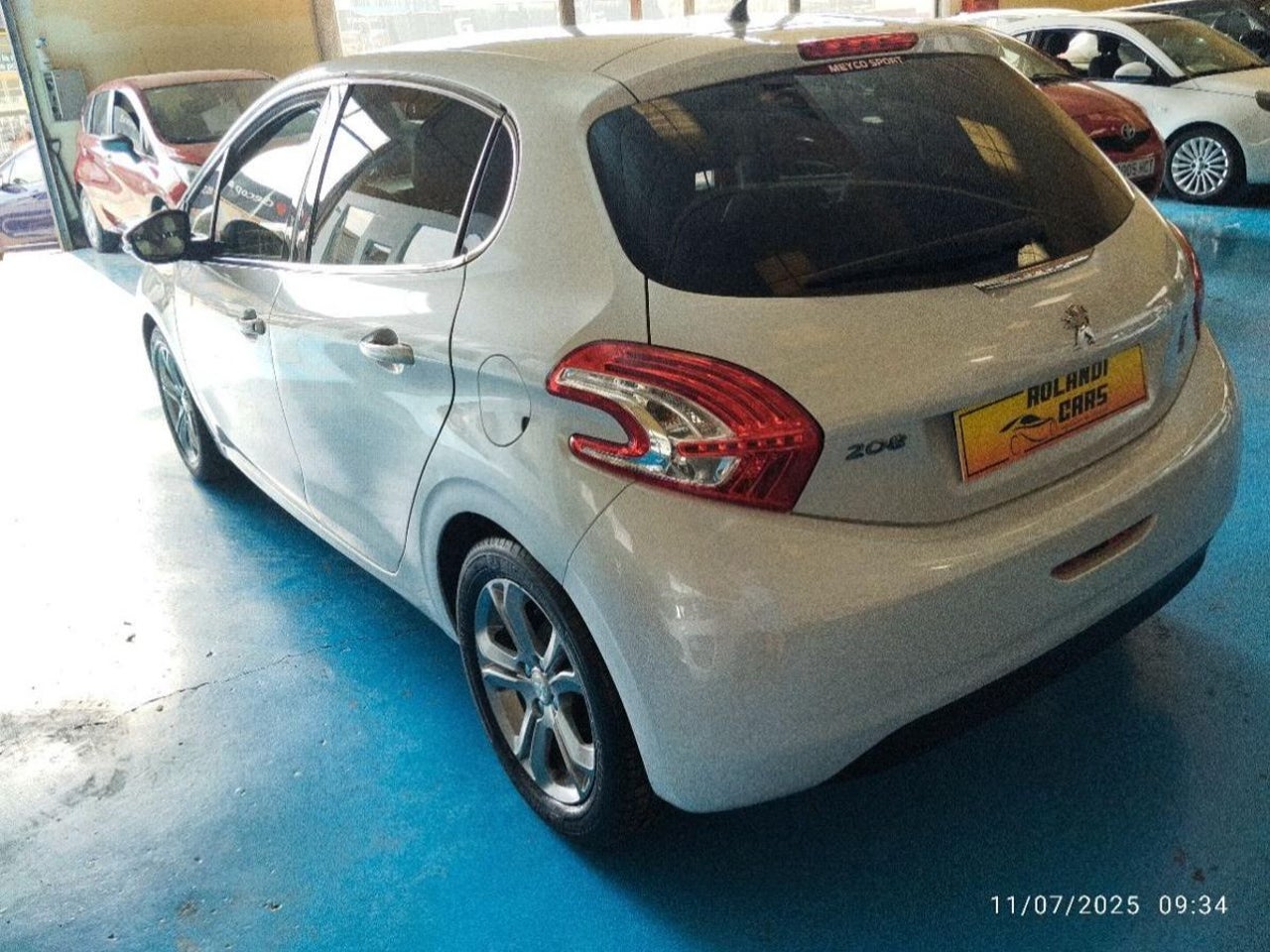 Peugeot 208 - 5
