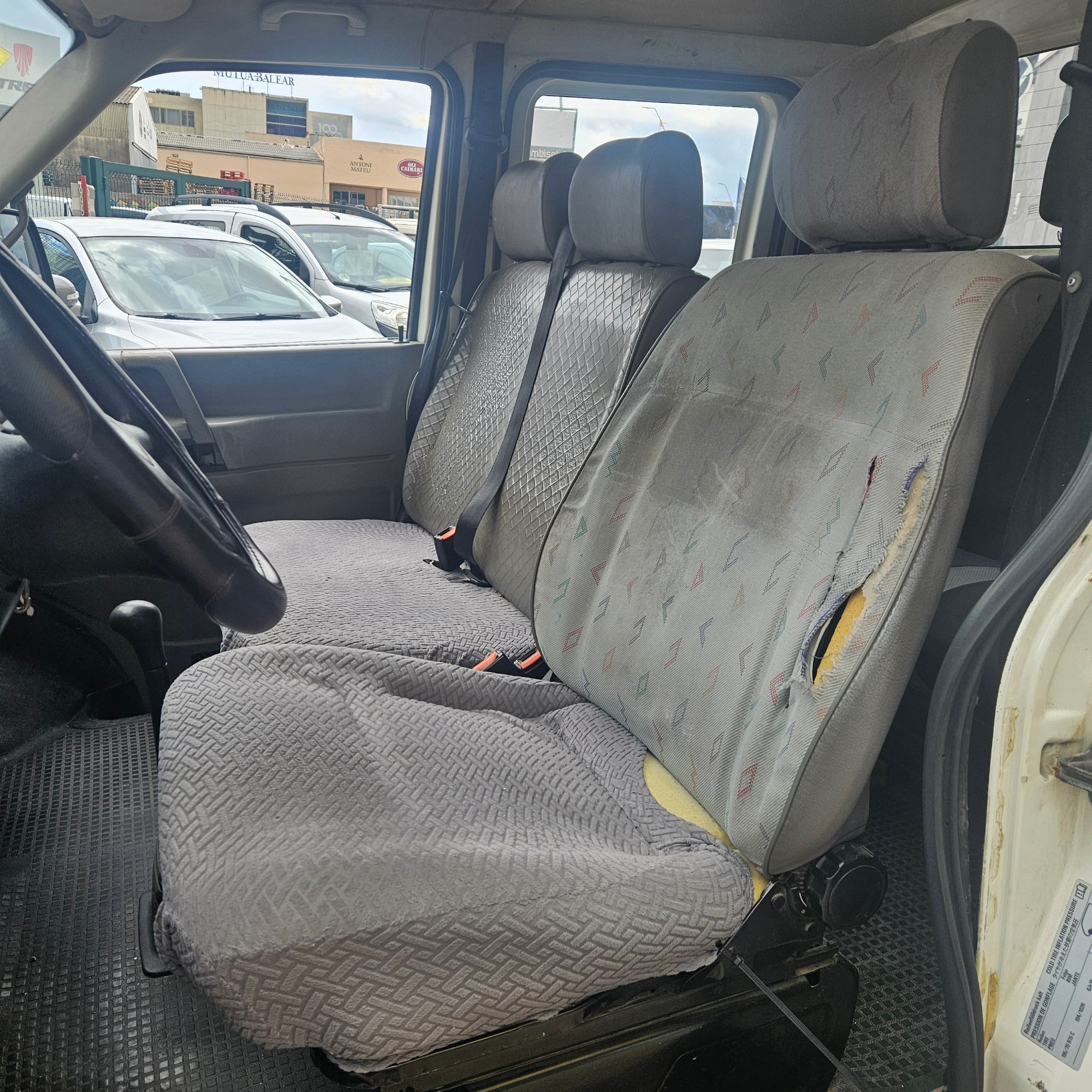 Volkswagen Transporter - 9