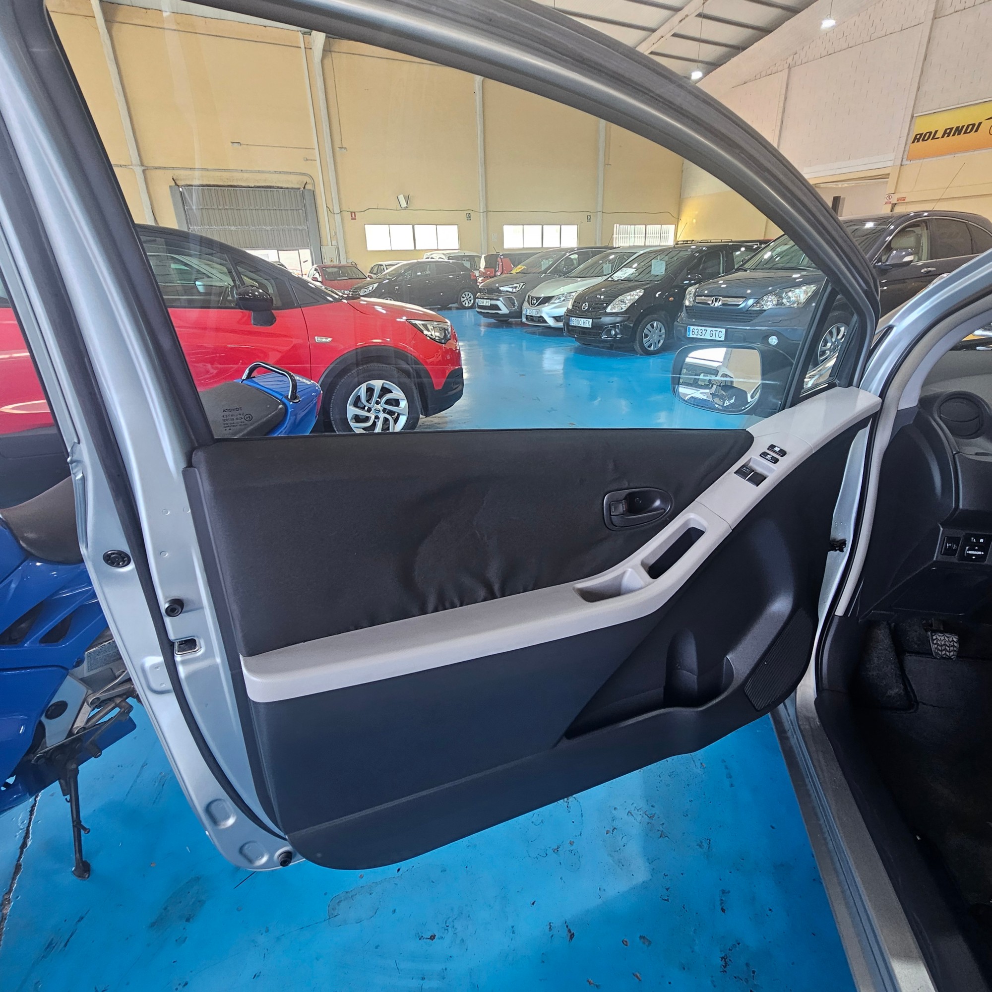 Toyota Yaris - 15