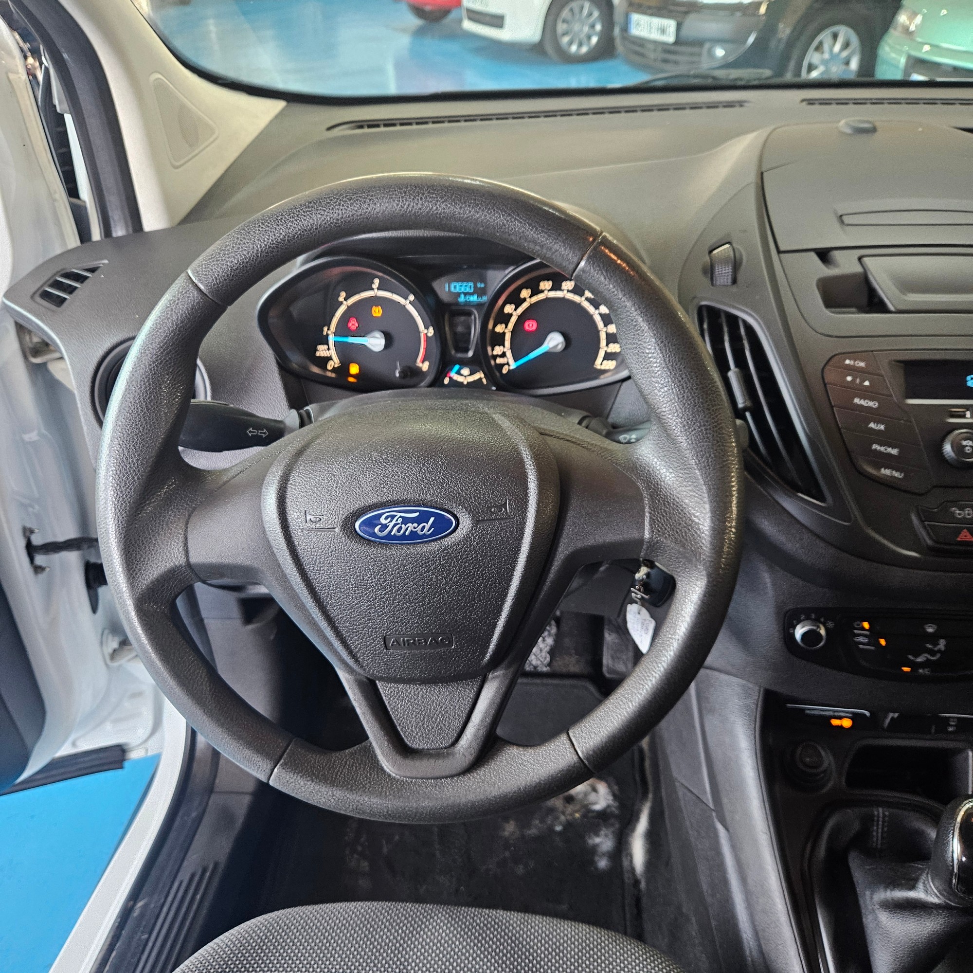 Ford Transit Courier - 20