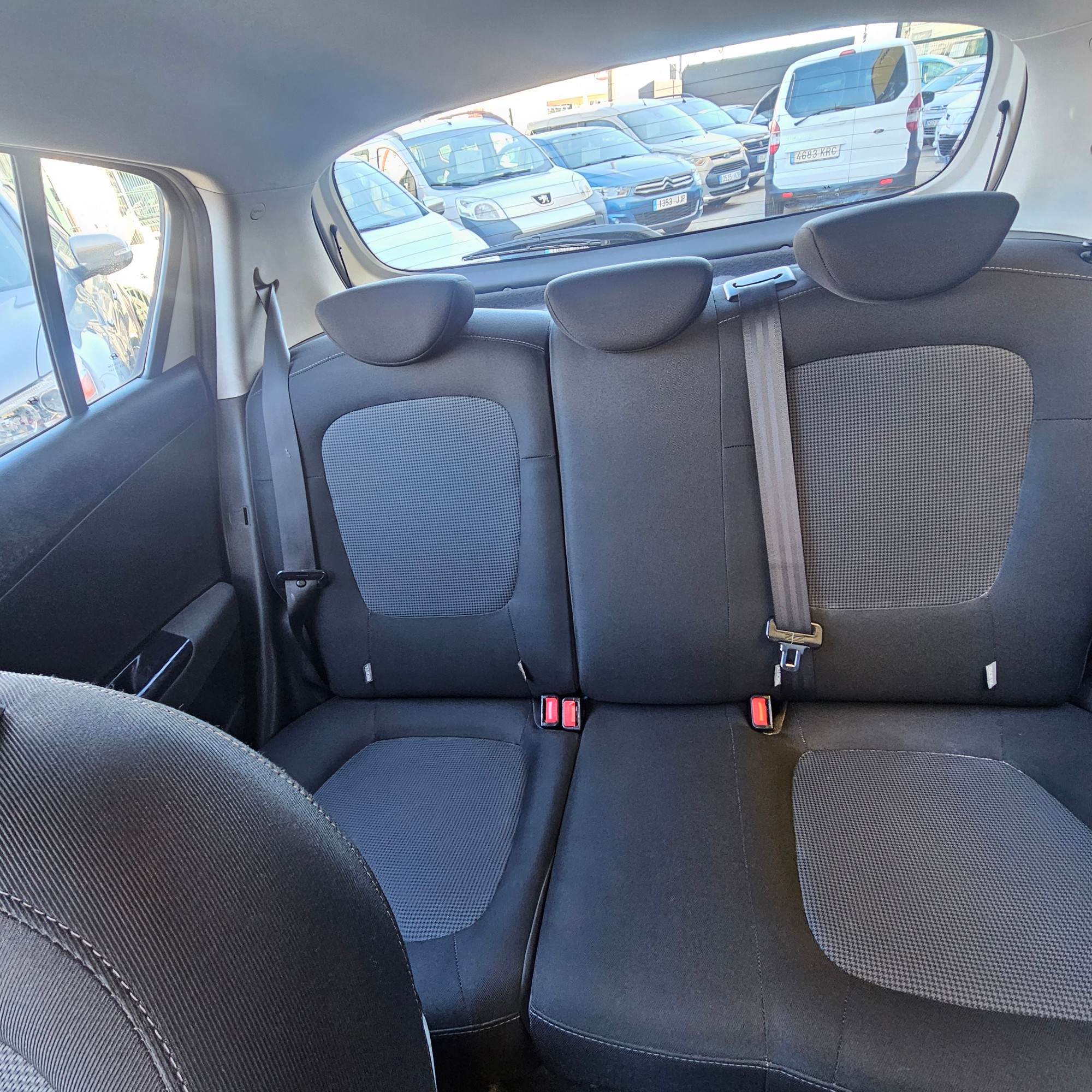 Hyundai i20 - 12