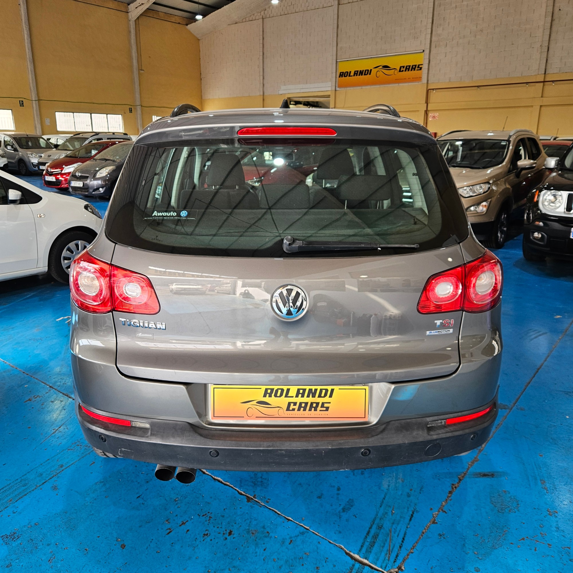 Volkswagen Tiguan - 8
