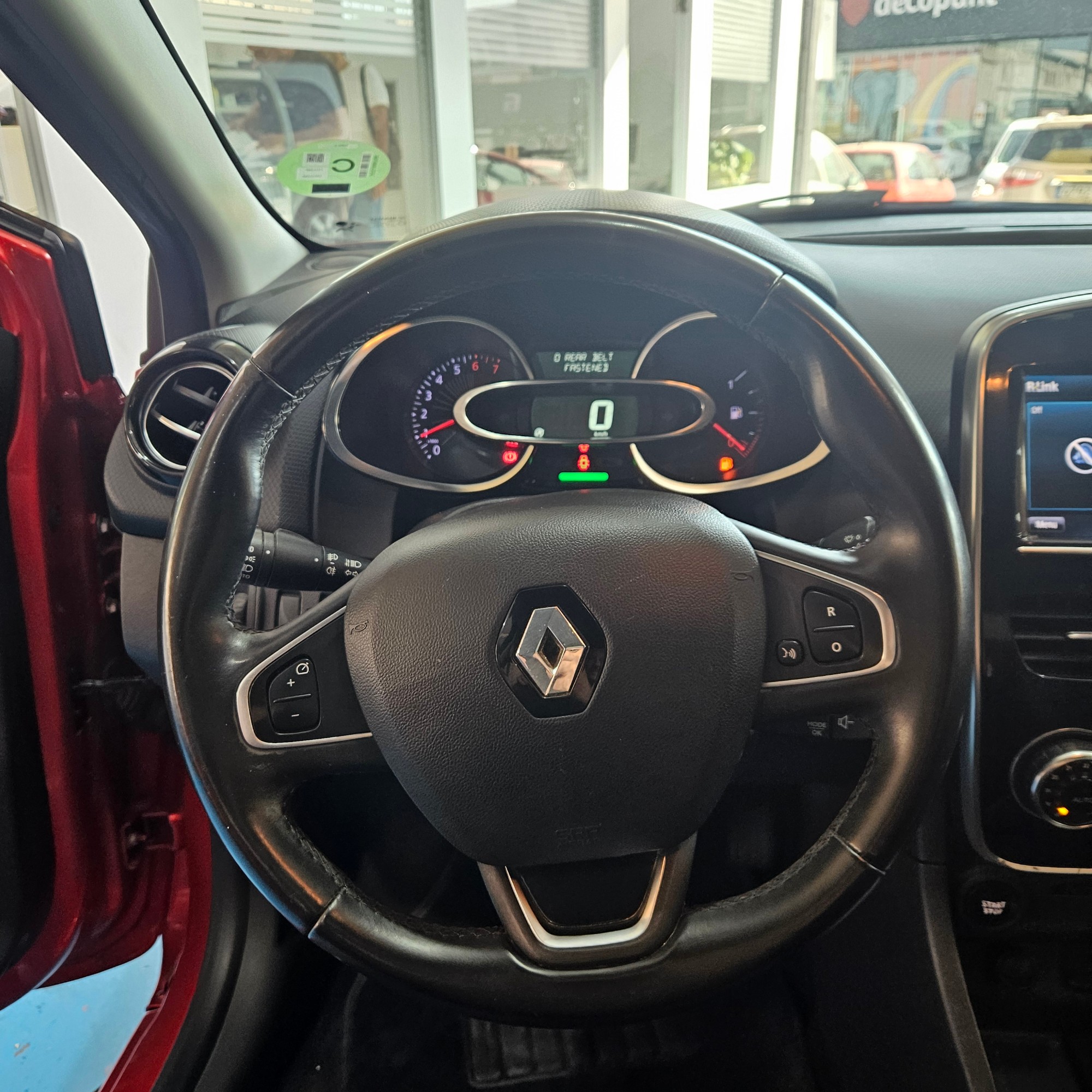 Renault Clio - 11