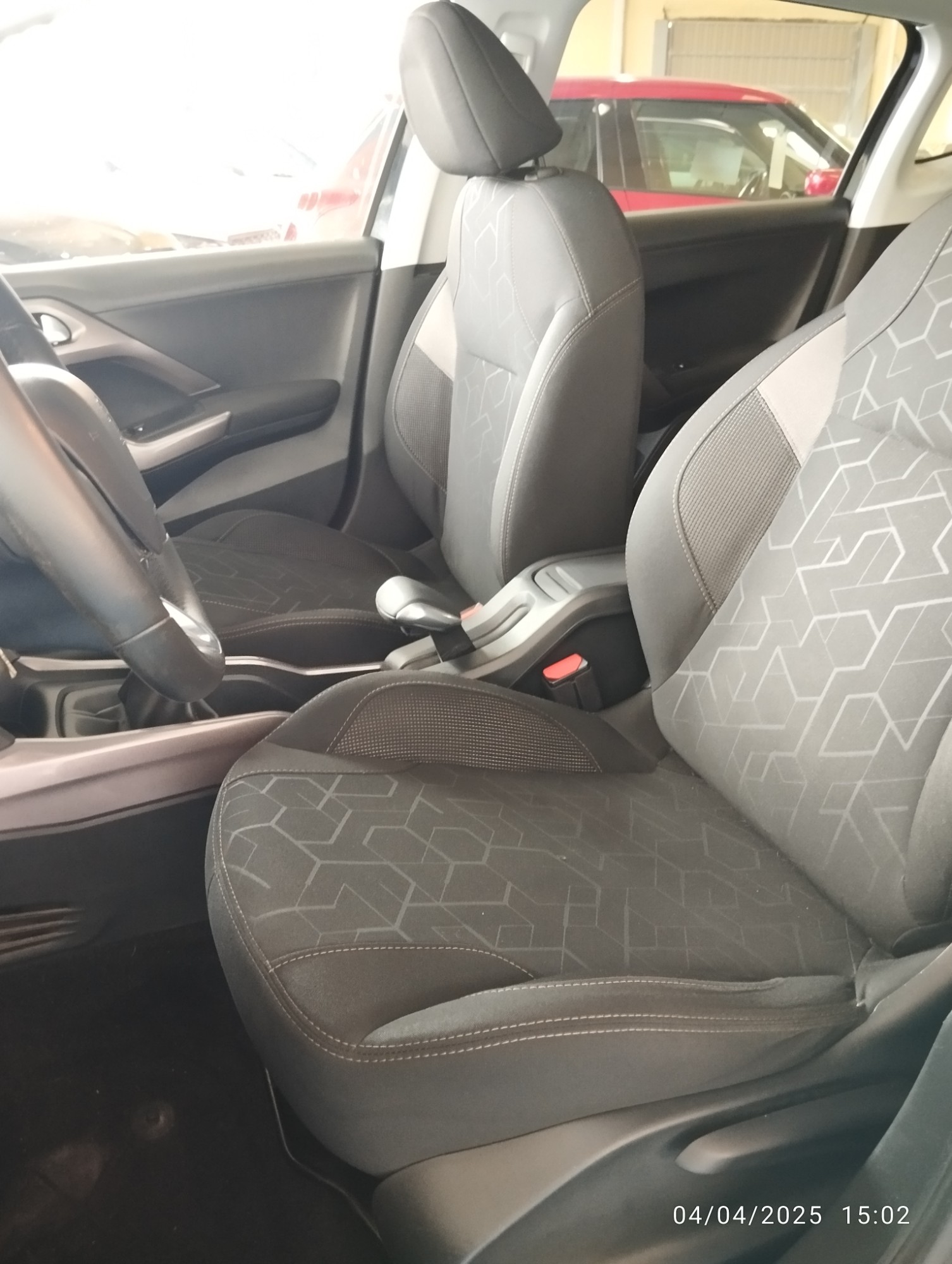 Peugeot 2008 - 10