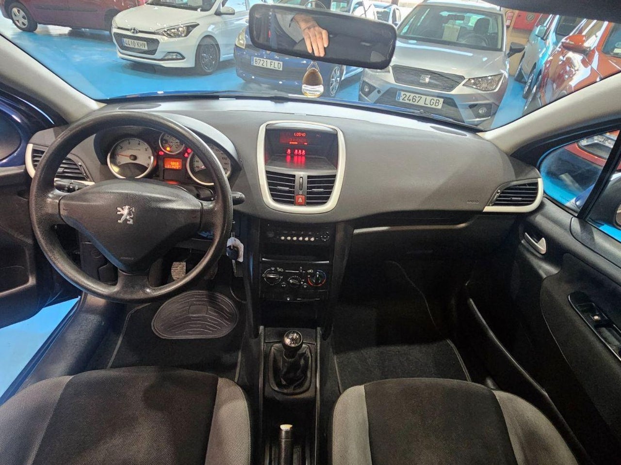 Peugeot 207 - 12