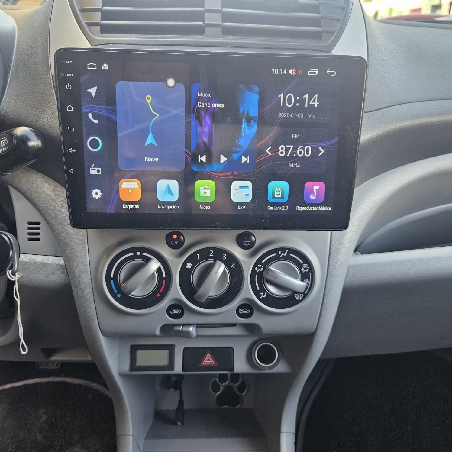 Nissan Pixo - 18