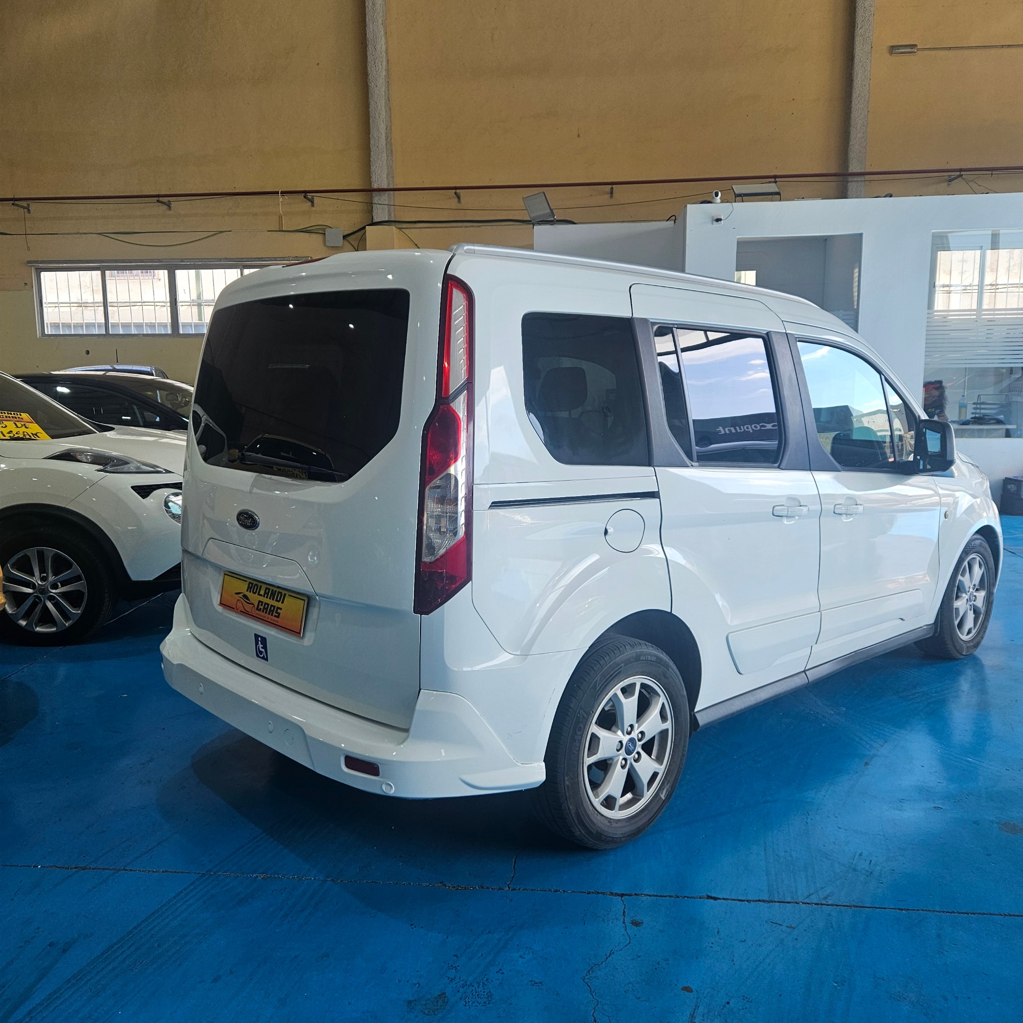 Ford Tourneo Connect - 6