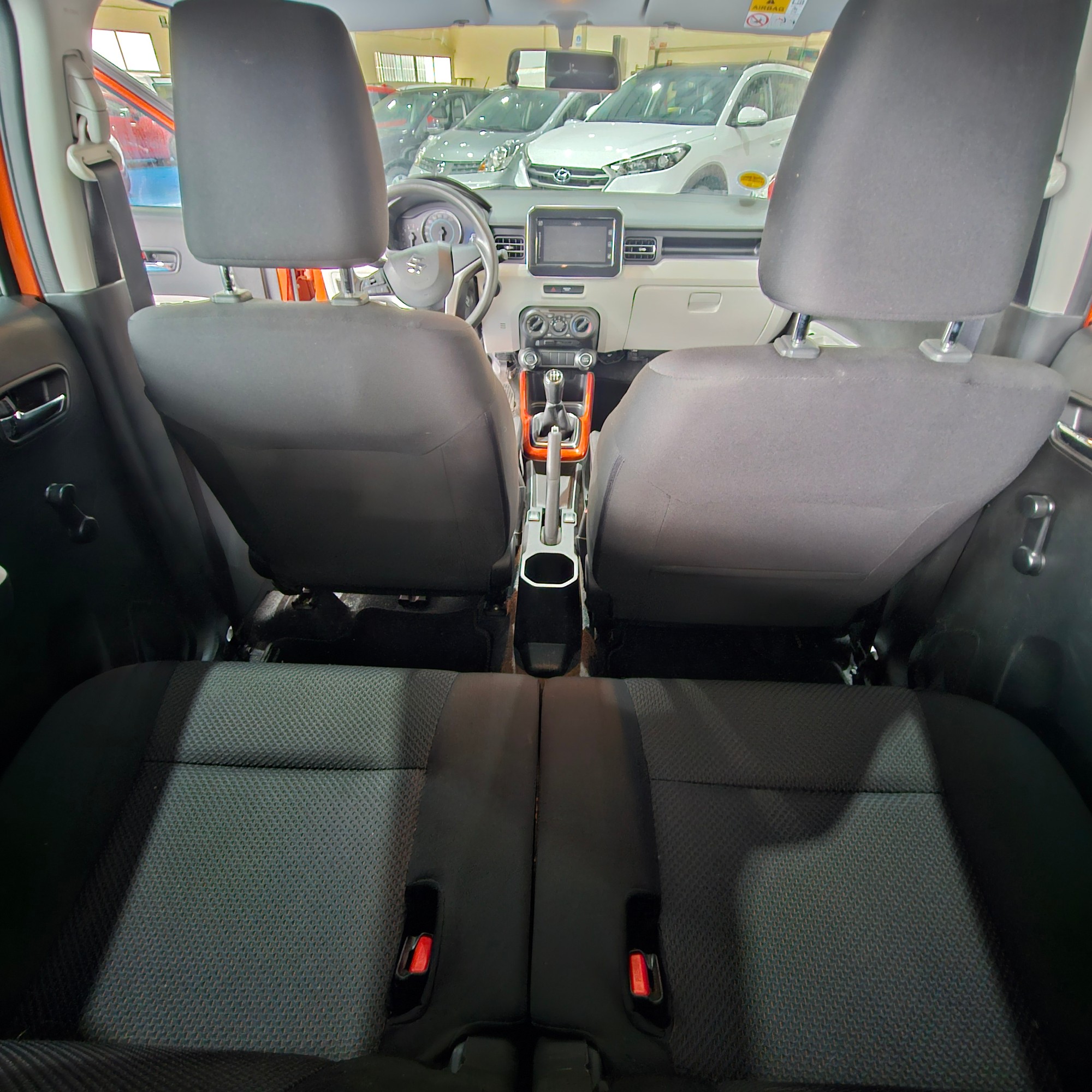 Suzuki Ignis - 11