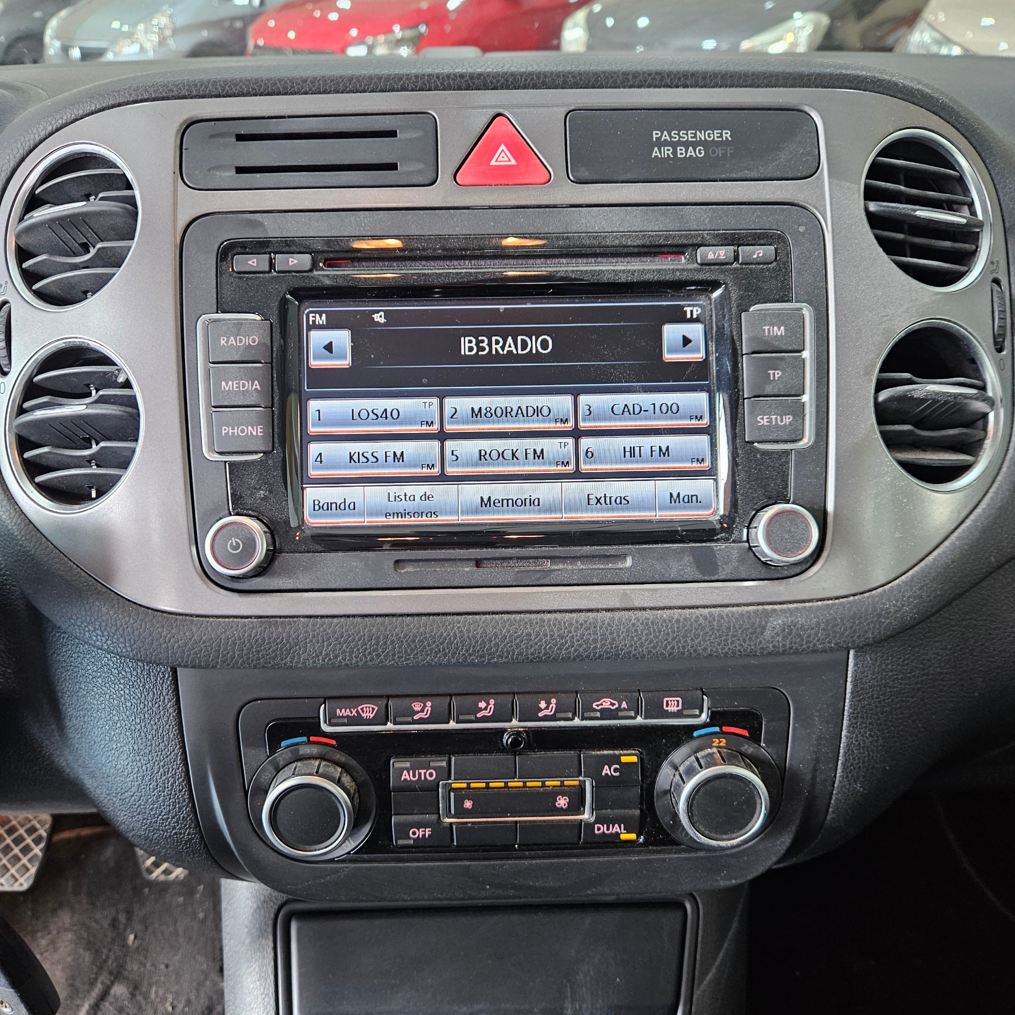 Volkswagen Tiguan - 20