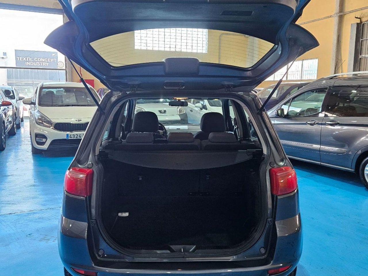 Mazda Mazda2 - 10