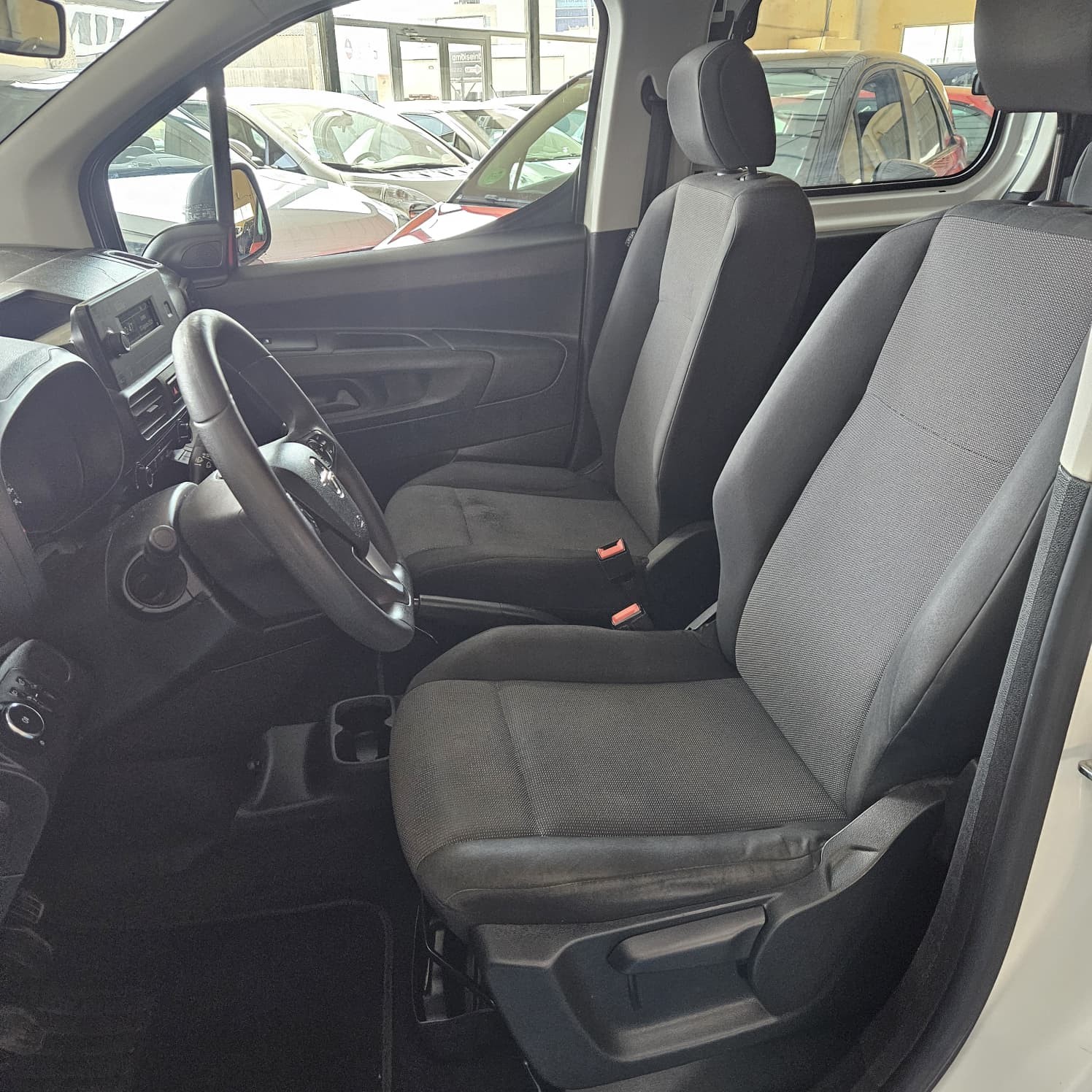 Opel Combo Life - 22