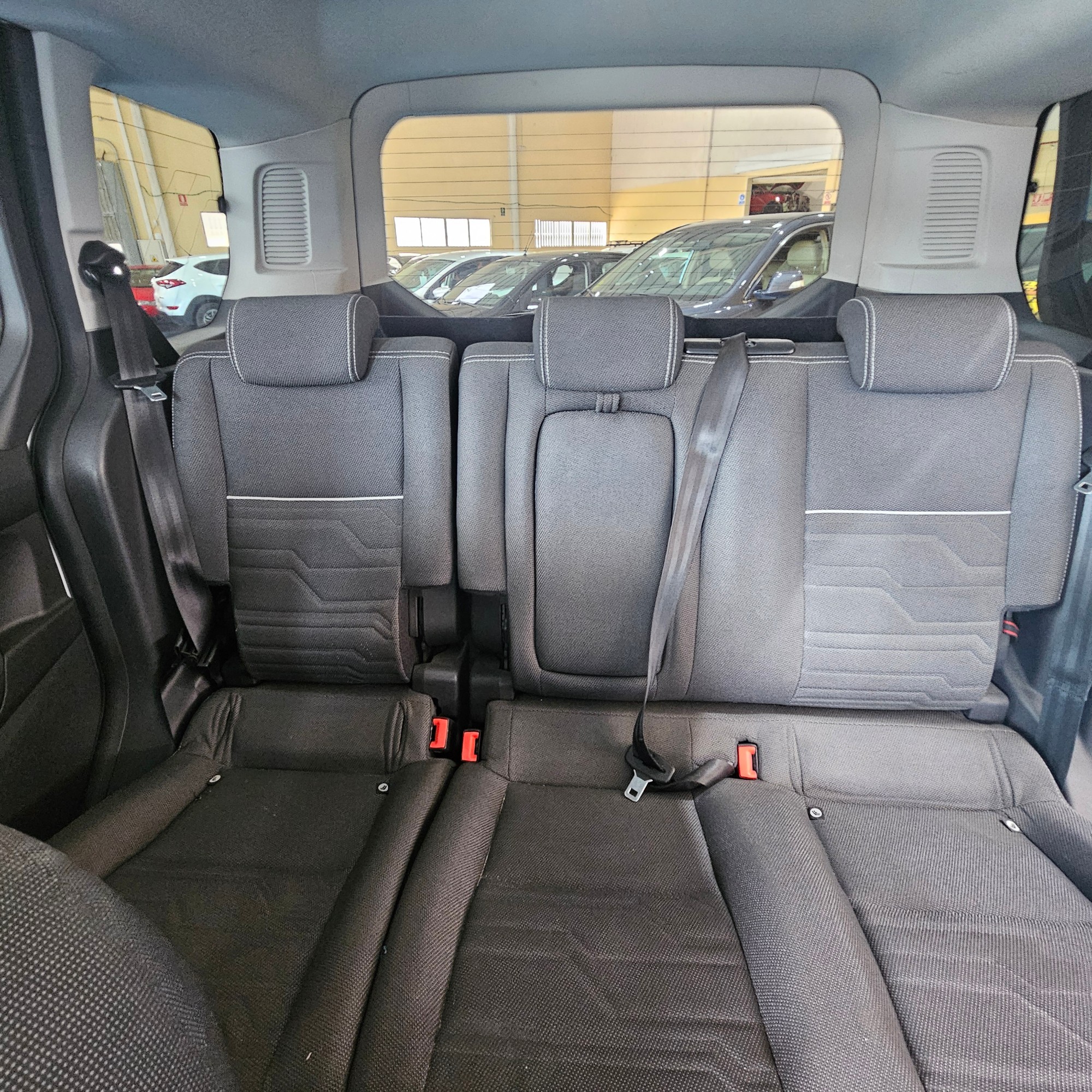 Ford Tourneo Connect - 11