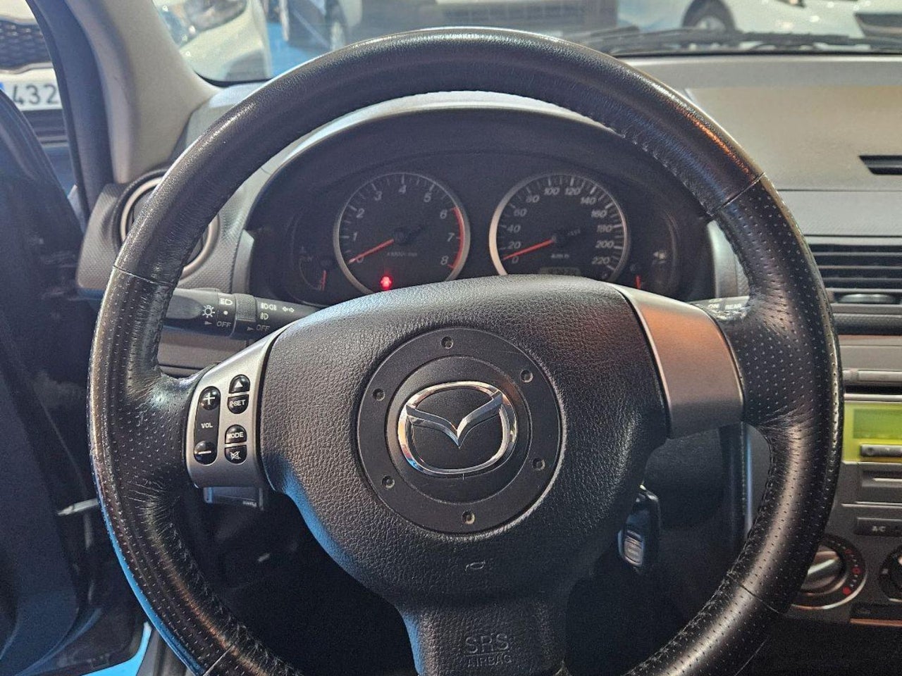 Mazda Mazda2 - 18