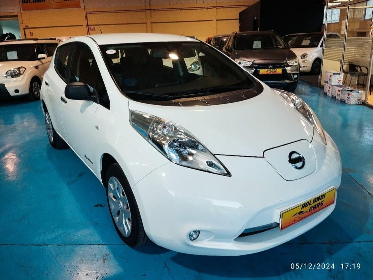 Nissan LEAF - 2