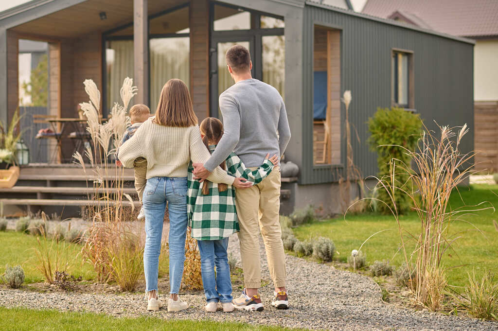 As a Seller, When Exactly Do You Need to Engage a Conveyancing Solicitor?