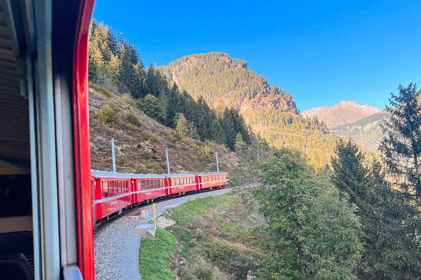 【スイス列車旅】世界遺産ルートをベルニナ急行で日帰り列車旅！基本情報や見どころを紹介 image