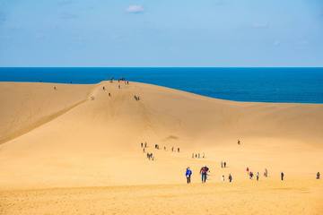 Tottori Sand Dunes Uncovered: Discover the Best Attire and Nearby Gems
