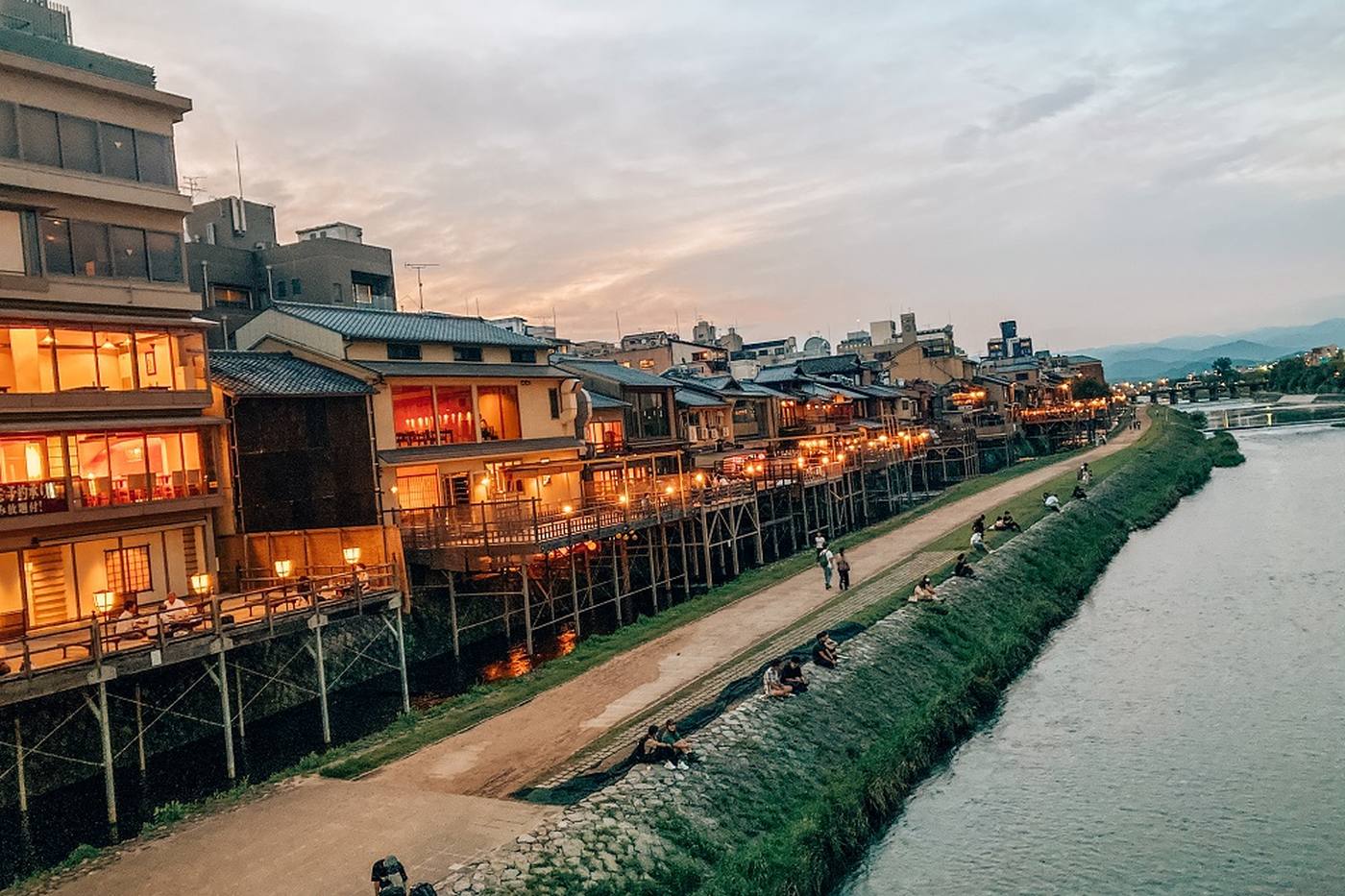 京都の夏の風物詩！川床・納涼床の由来やエリア別おすすめのお店を紹介 image