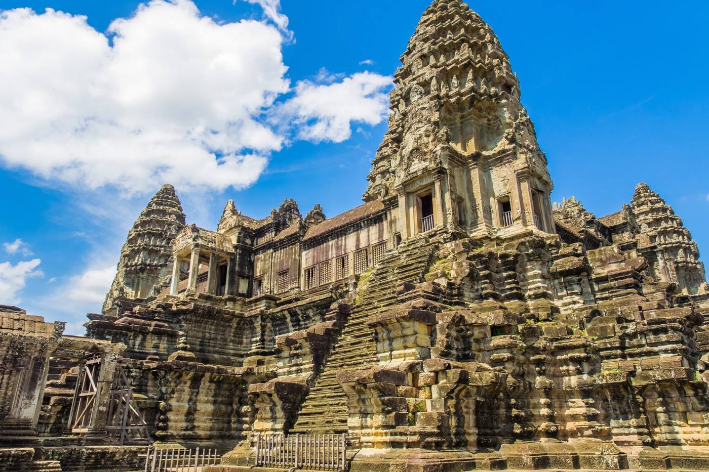 シェムリアップ観光のおすすめスポット8選！カンボジアの古代遺跡から自然・文化体験まで image