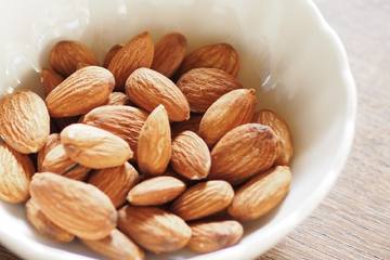 そろそろ収穫シーズン！シチリア産アーモンドと名産地アグリジェントの魅力