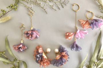 【100円ショップの造花で作る】カラフルイヤーアクセサリーの作り方【ハンドメイド】