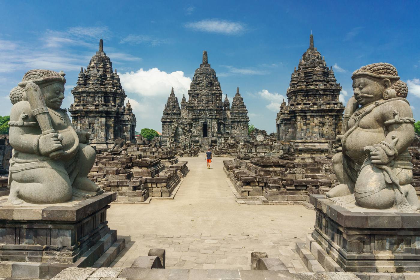 プランバナン寺院群へ行こう！観光客に人気のインドネシアの世界遺産 image