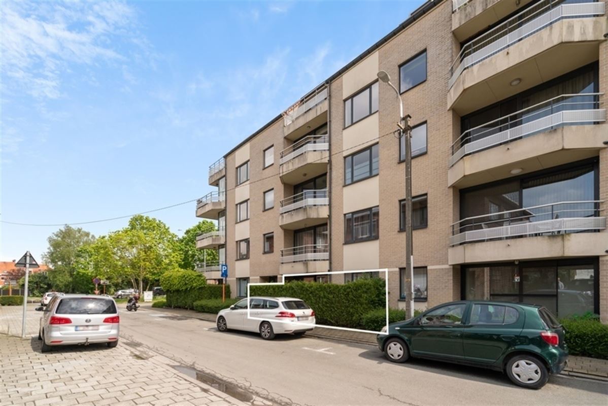 Gelijkvloers appartement met 1 slaapkamer en terrastuintje