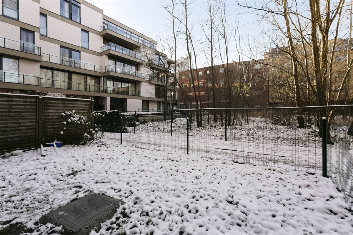 Appartement aan de Leie met 2 slpk, tuin en terras in het centrum van Gent