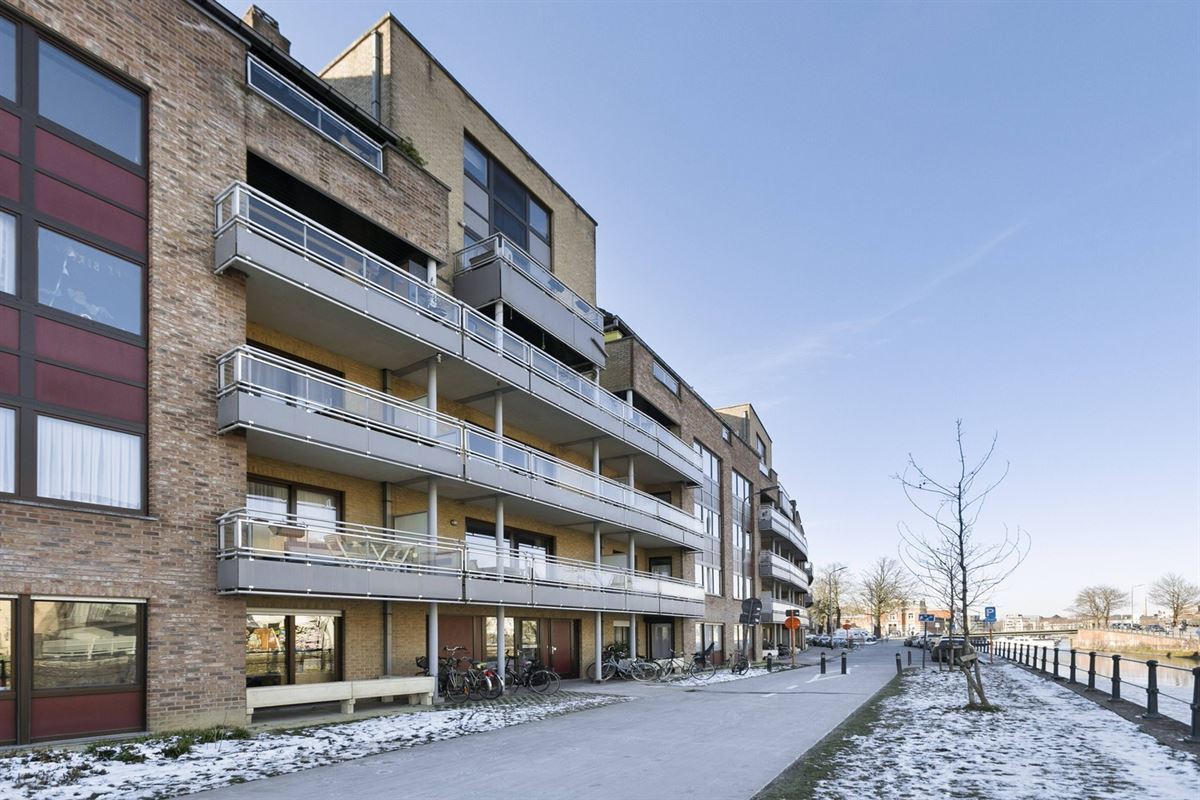 Appartement aan de Leie met 2 slpk, tuin en terras in het centrum van Gent