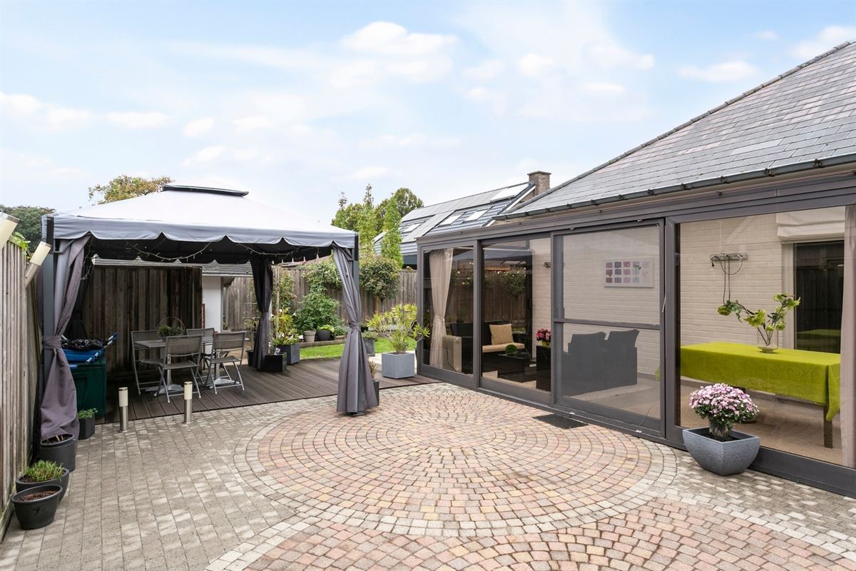 Instapklare villa bungalow op topligging in het centrum van Evergem