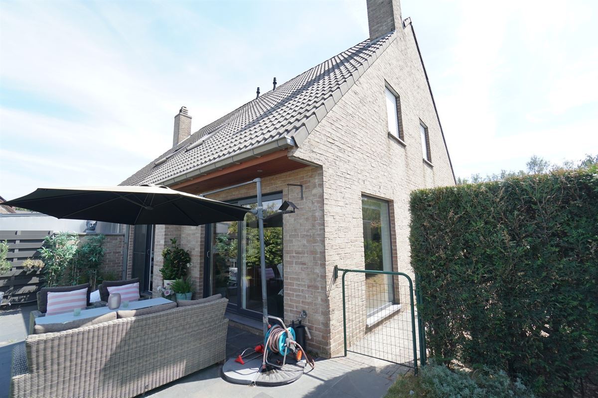 Mooie recente woning met tuin op rustige ligging