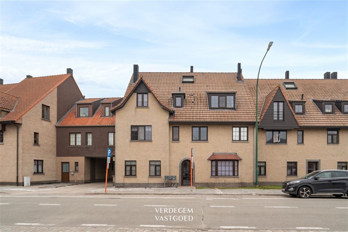 Appartement met 2 slaapkamers, groot terras en garage