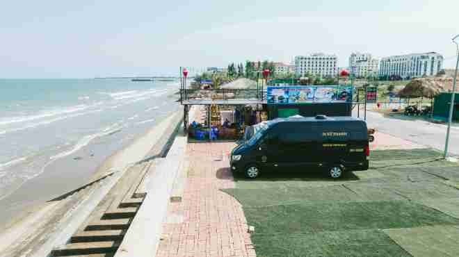 Xe Thành Trung Limousine  Bên hông xe 