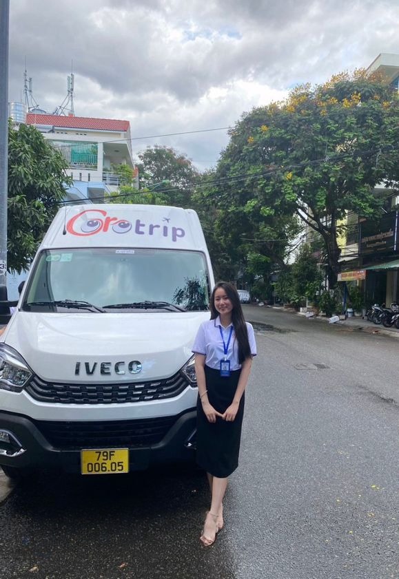 Xe GoroTrip Limousine VIP Mặt trước xe 