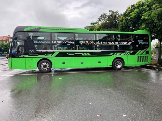 Xe Phúc An Bên hông xe Limousine giường phòng 22 chỗ
