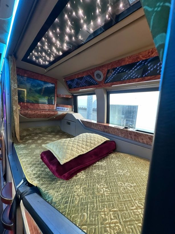 Xe Lovabus Giường nằm Nội thất Limousine giường phòng 22 chỗ