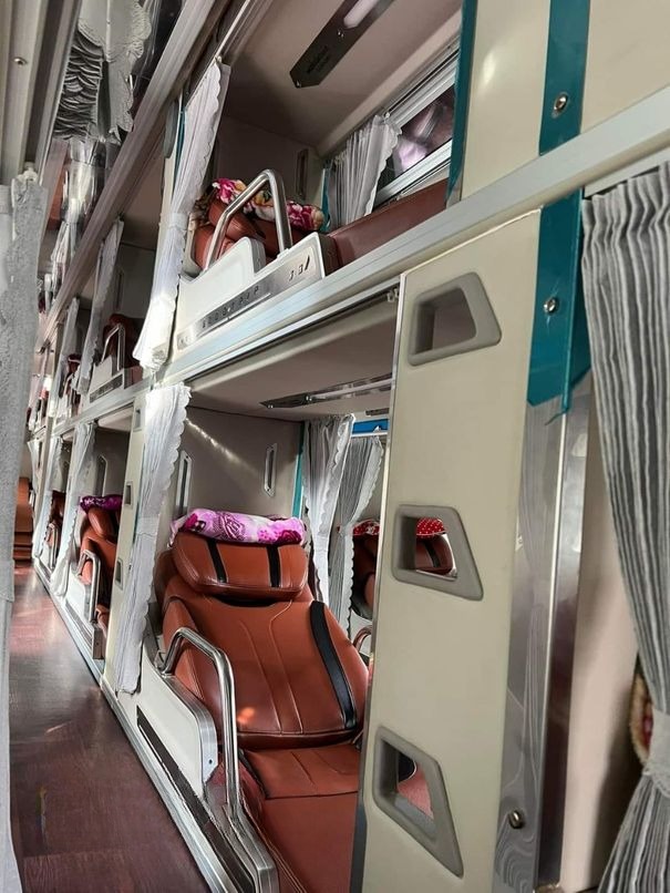 Xe Thùy Linh Limousine  Giường nằm Tiện ích Nội thất Limousine 34 giường
