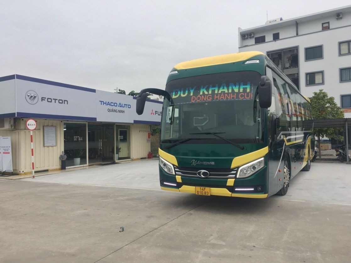 Xe Duy Khánh Limousine Mặt trước xe Limousine giường phòng 24 chỗ