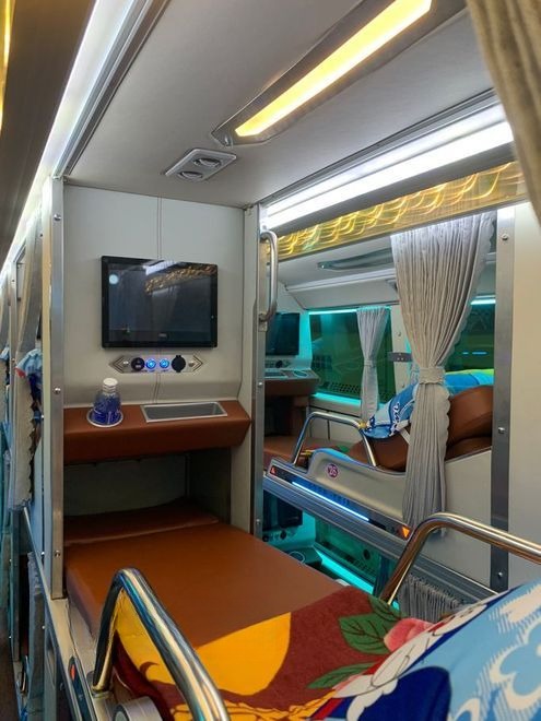 Xe Lovabus Giường nằm Nội thất Limousine 32 giường