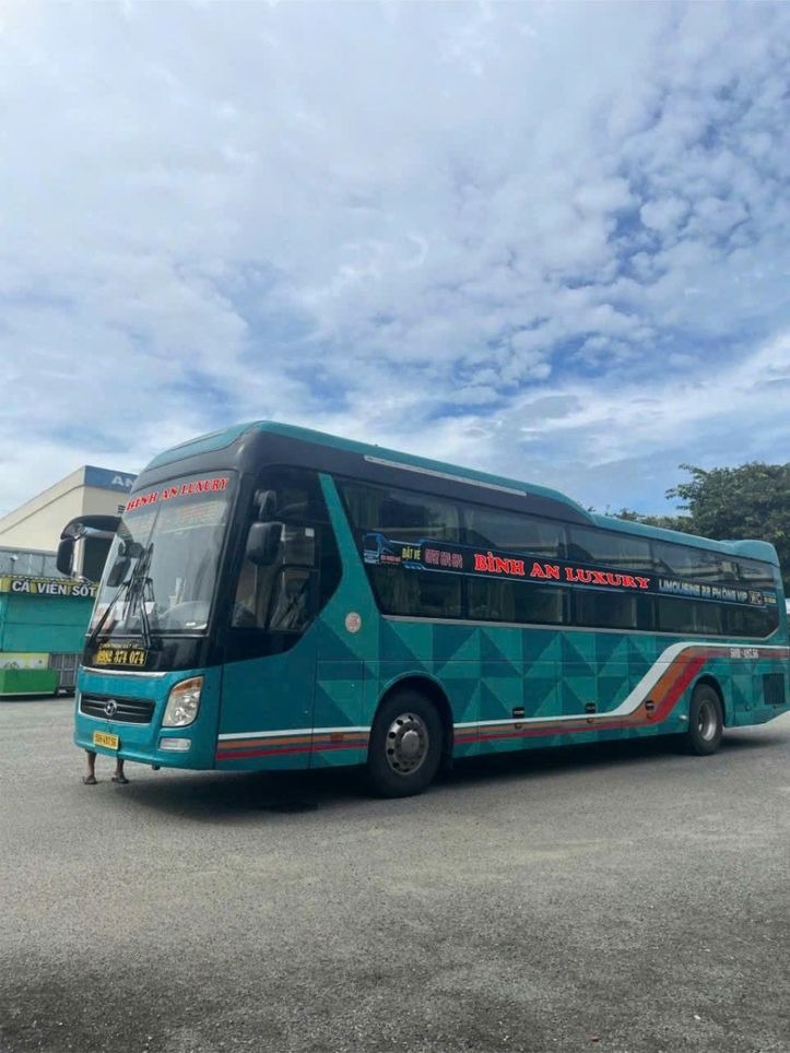 Xe Tân Thuận Hòa Bên hông xe Limousine 22 phòng