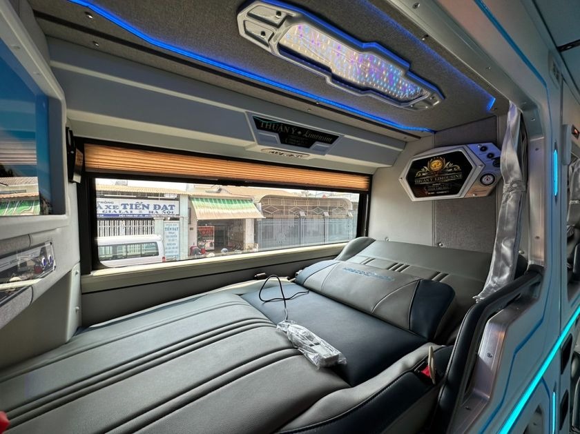 Xe Thuận Ý Giường nằm Tiện ích Nội thất Limousine 24 Phòng