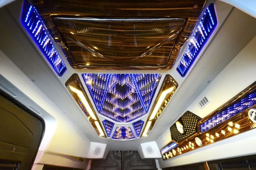 Xe Huy Hoàng (Vũng Tàu) Nội thất Limousine 9 chỗ