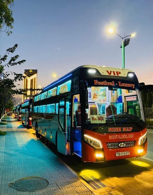 Xe Minh Mập Mặt trước xe Limousine giường nằm 32 chỗ (WC)