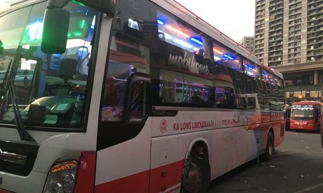 Xe Ka Long Limousine VIP Bên hông xe Giường nằm 44 chỗ VIP