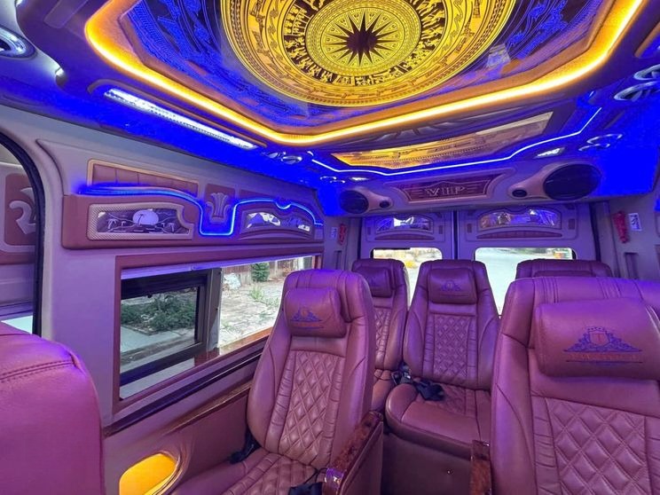 Xe Trùng Khánh Limousine undefined