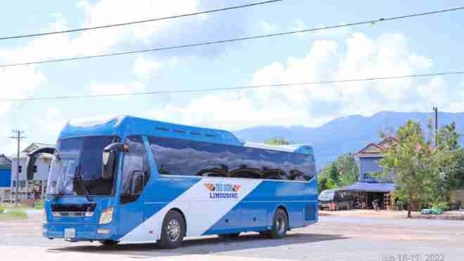 Xe Thái Dương (Sài Gòn) Bên hông xe Ghế ngồi 31 chỗ