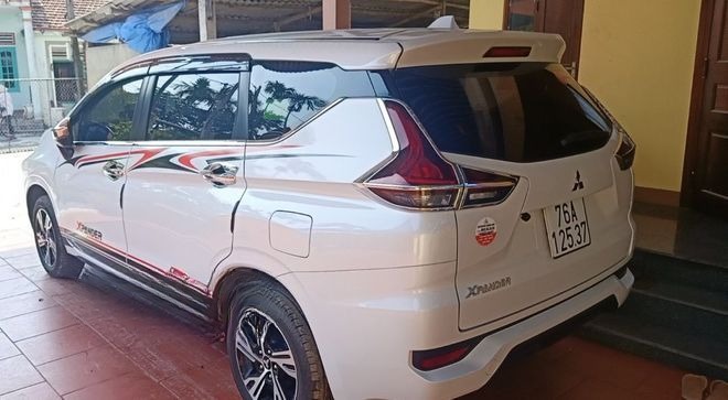 Xe Phát Trọng Đạt Mặt trước xe Bên hông xe Ghế ngồi 7 chỗ