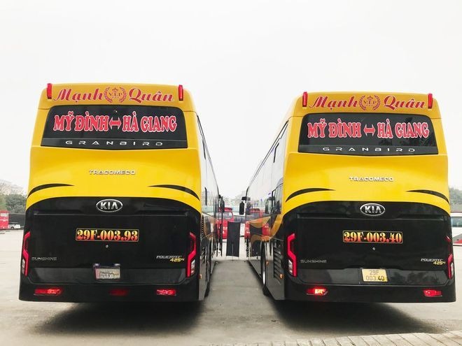 Xe Mạnh Quân Mặt sau xe Limousine giường phòng 24 chỗ