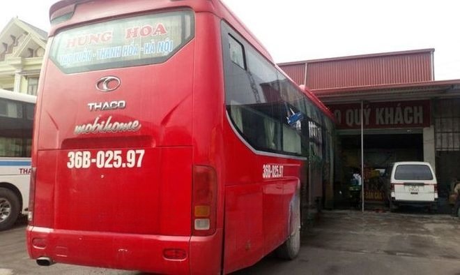 Xe Hùng Hoa - Thanh Hóa Mặt sau xe Giường nằm 44 chỗ